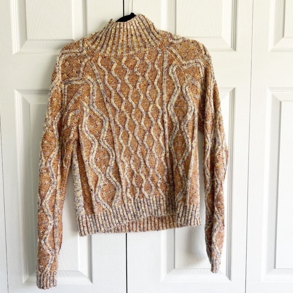 Louna Medium Turtleneck Sweater - Picture 2 of 6